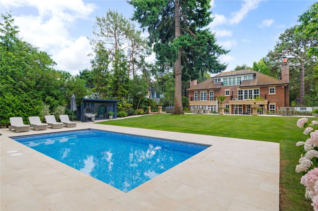 Property photo 1 of 36 Swimming Pool