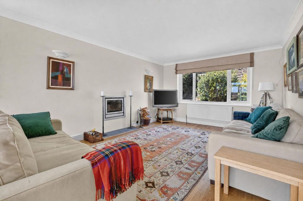 Property photo 2 of 45