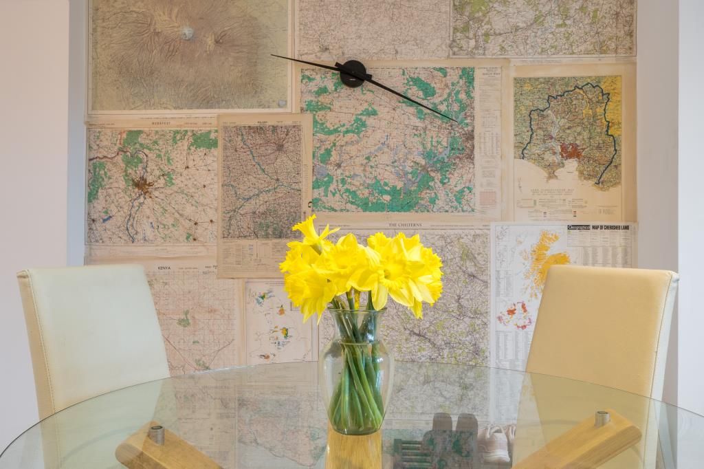 Property photo 3 of 20 Dining Area