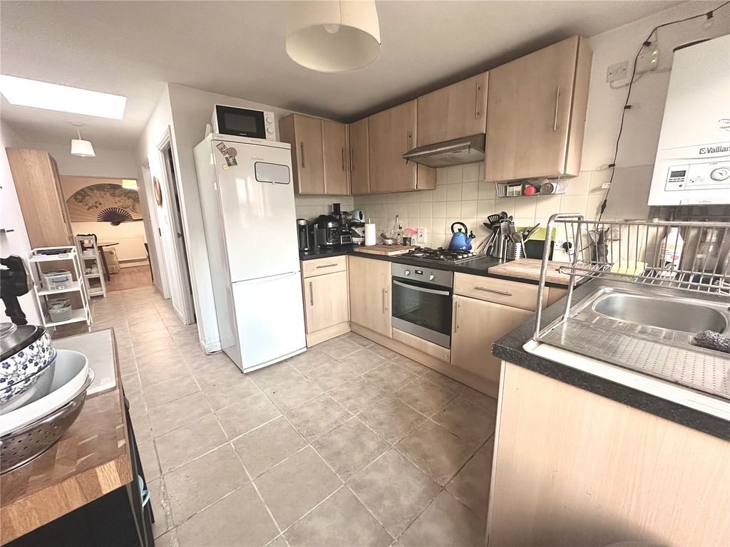 Property photo 2 of 9 Picture No. 18