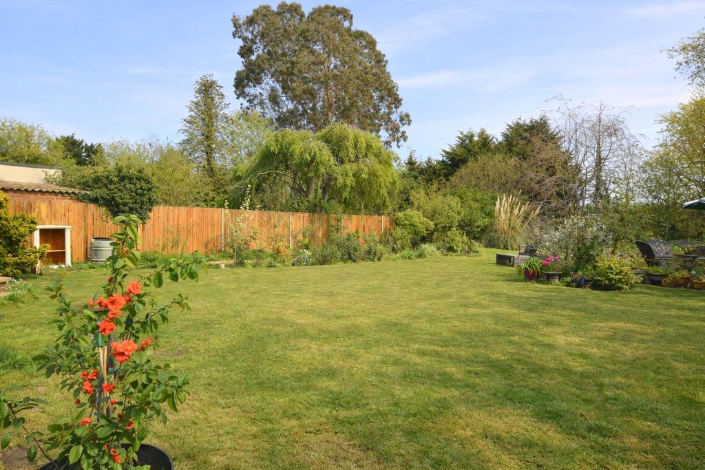 Property photo 2 of 15 Gardem