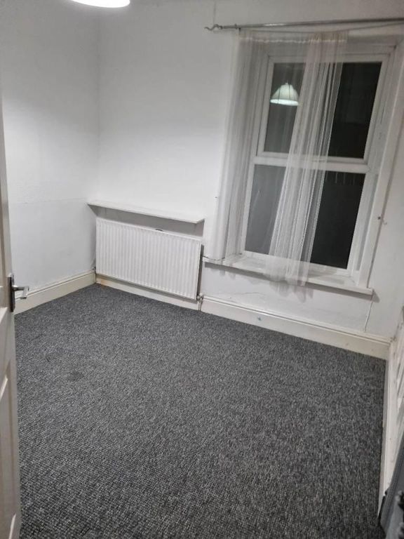 Property photo 3 of 8 Photo 3