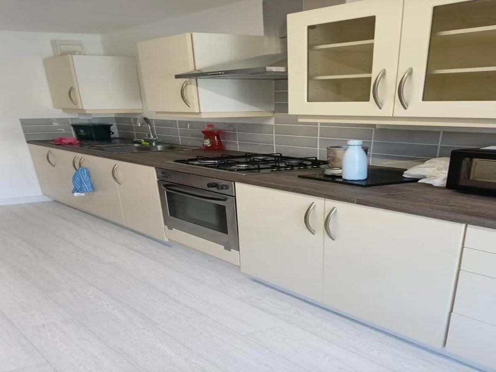 Property photo 2 of 20 7Abb40A9-6Cf5-4537-8E64-7A8A01749d93