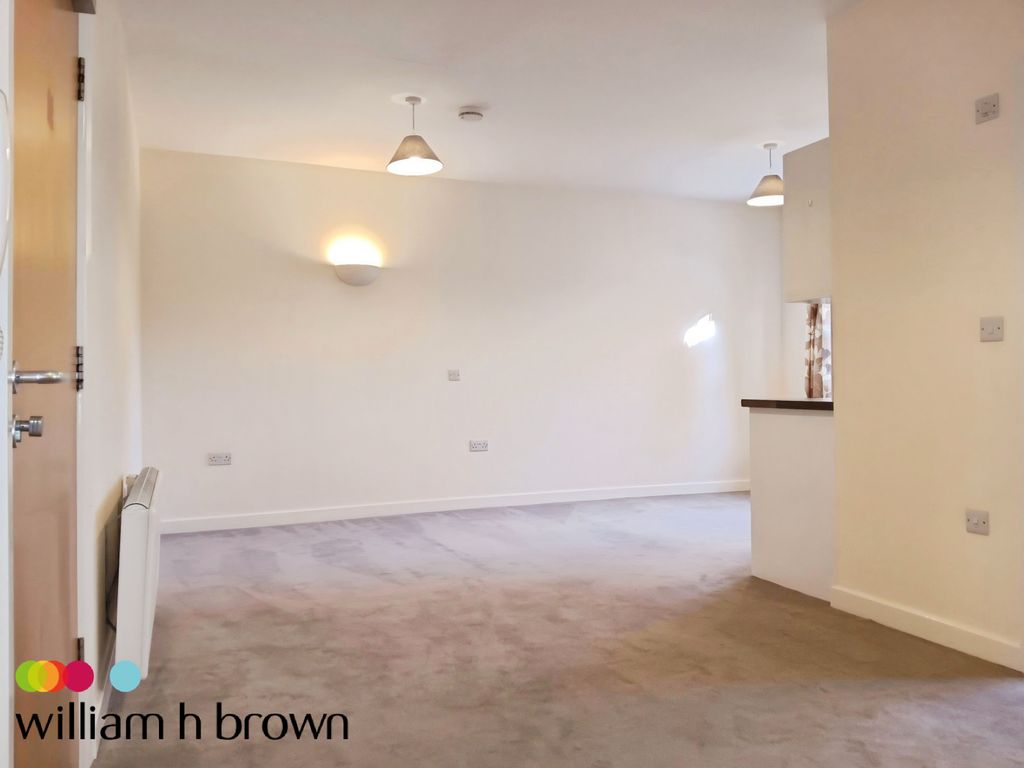 Property photo 2 of 18 Image