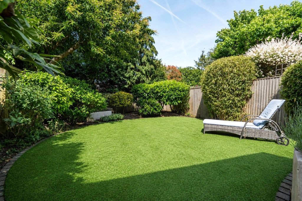 Property photo 2 of 18 Picture No. 34