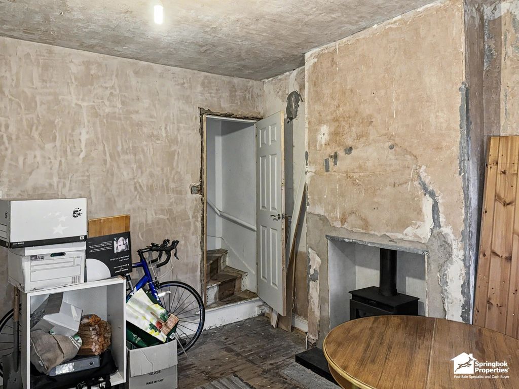 Property photo 3 of 9 Image 2