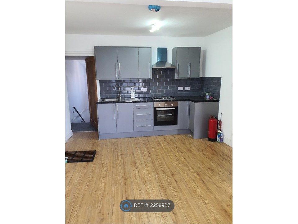 Property photo 1 of 5 Kitchen