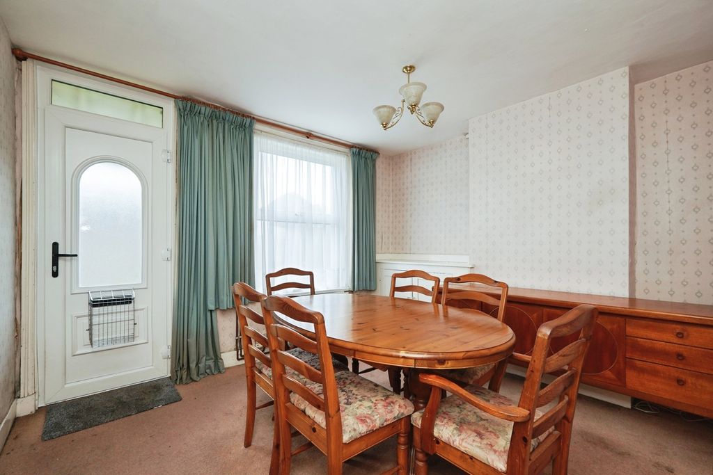 Property photo 3 of 26 Pbox-Img.Jpg