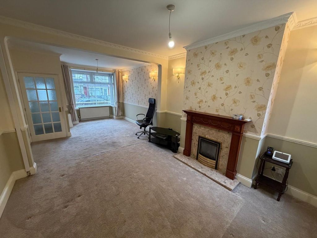 Property photo 3 of 15 3.Jpeg