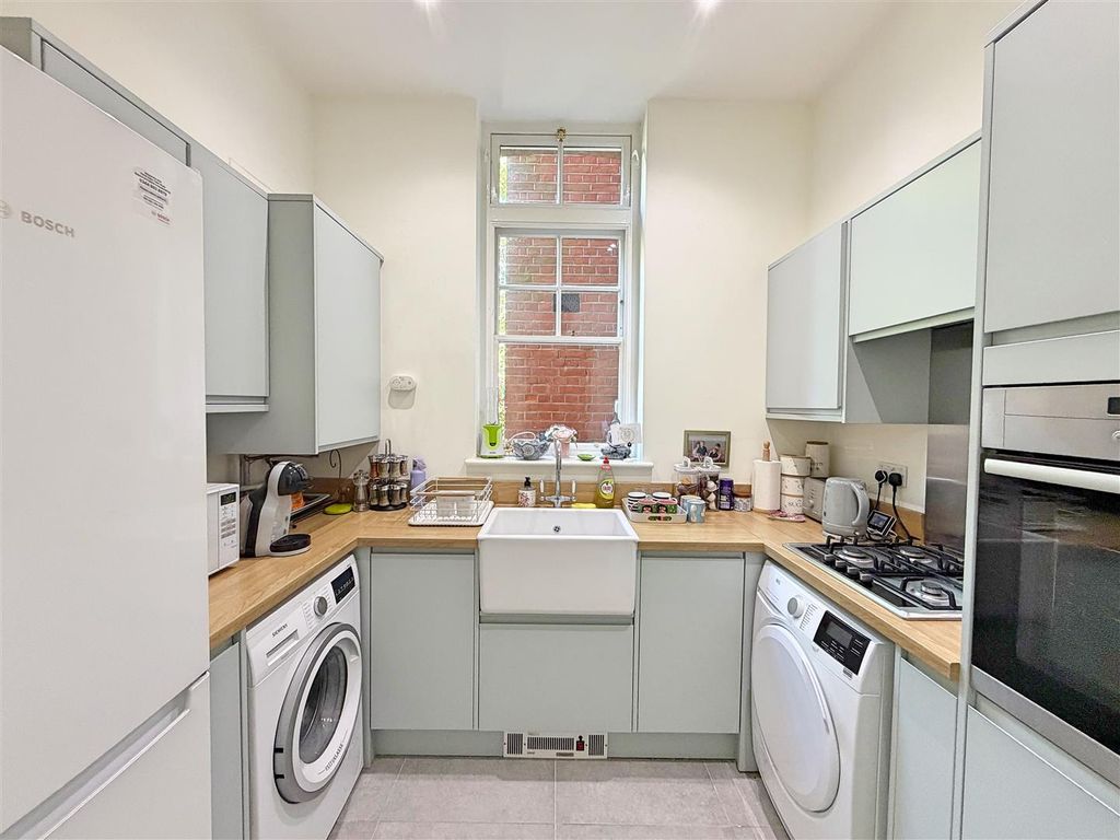 Property photo 3 of 15 Img_2016.Jpg