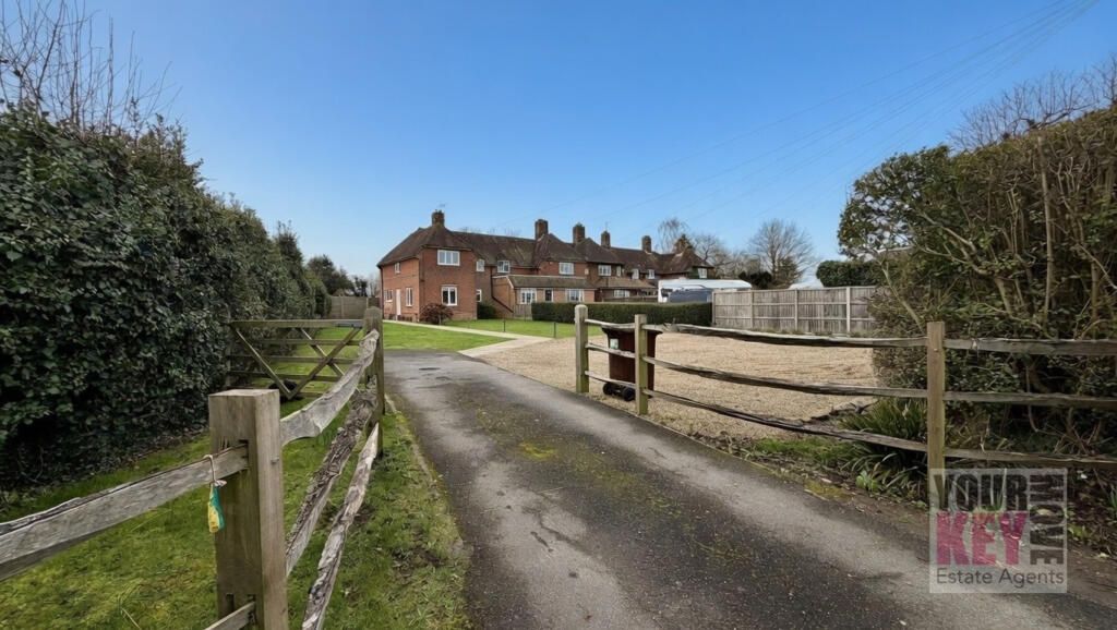 Property photo 1 of 32