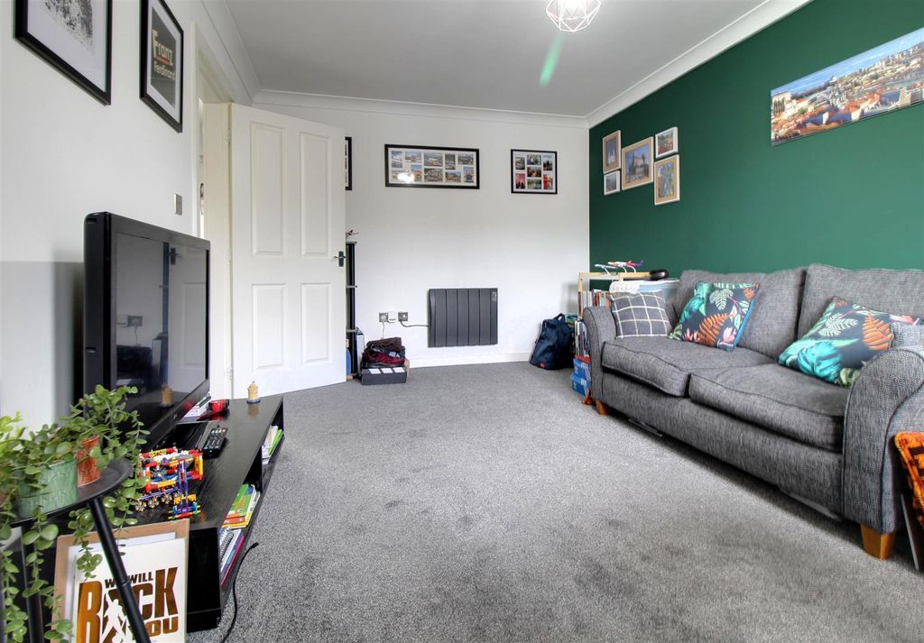 Property photo 3 of 10