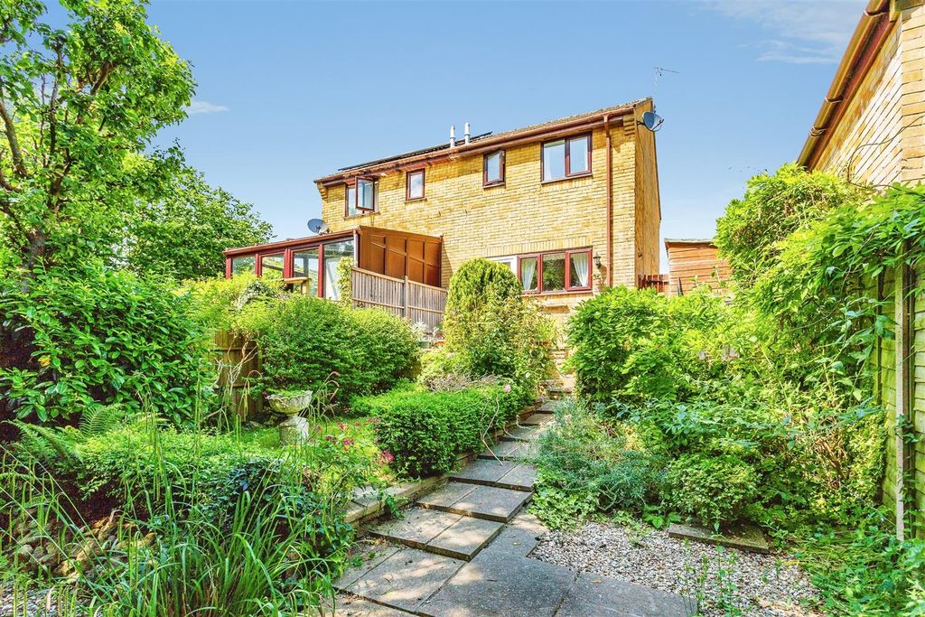 Property photo 1 of 15 Outside