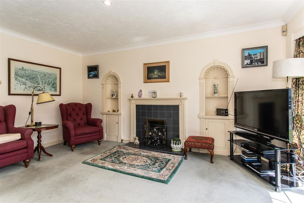 Property photo 3 of 20