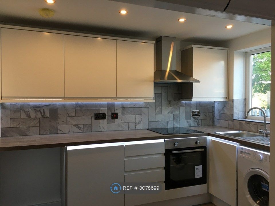 Property photo 1 of 7 New Kitchen Open Plan