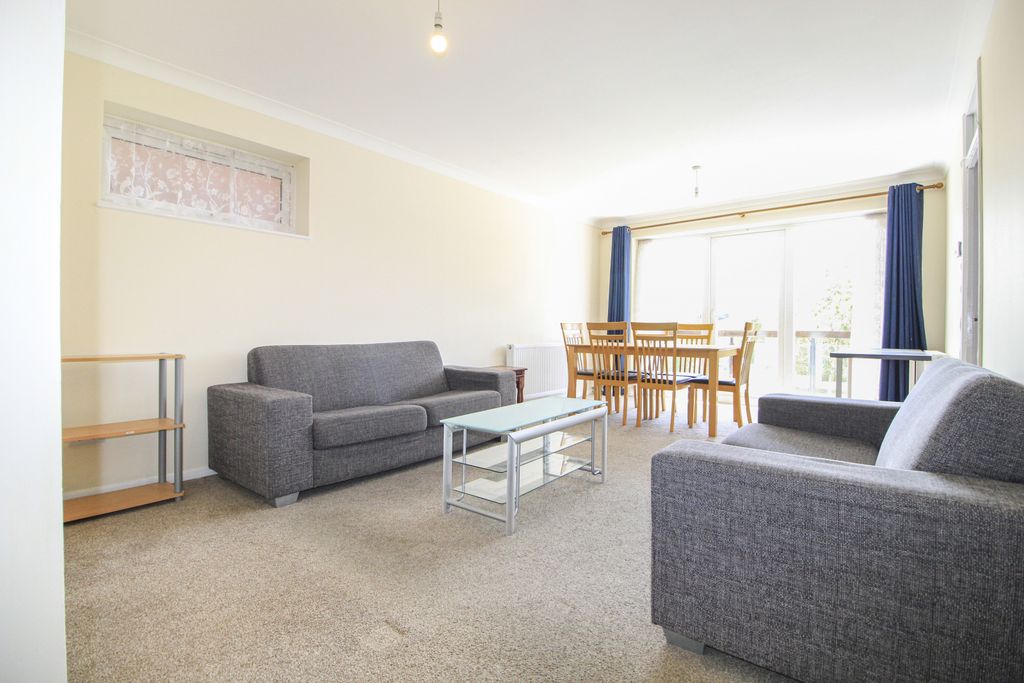 Property photo 2 of 19 Gallery