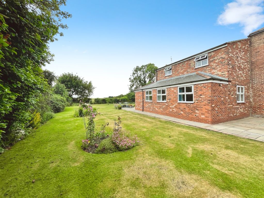 Property photo 1 of 32 4299683