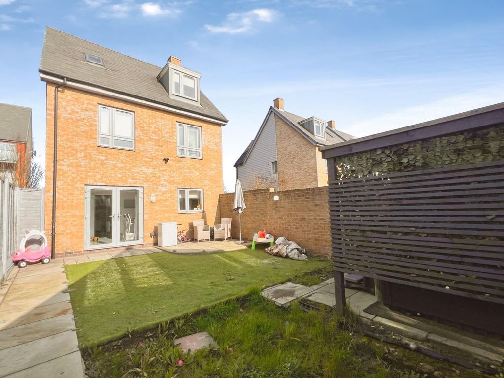 Property photo 3 of 18