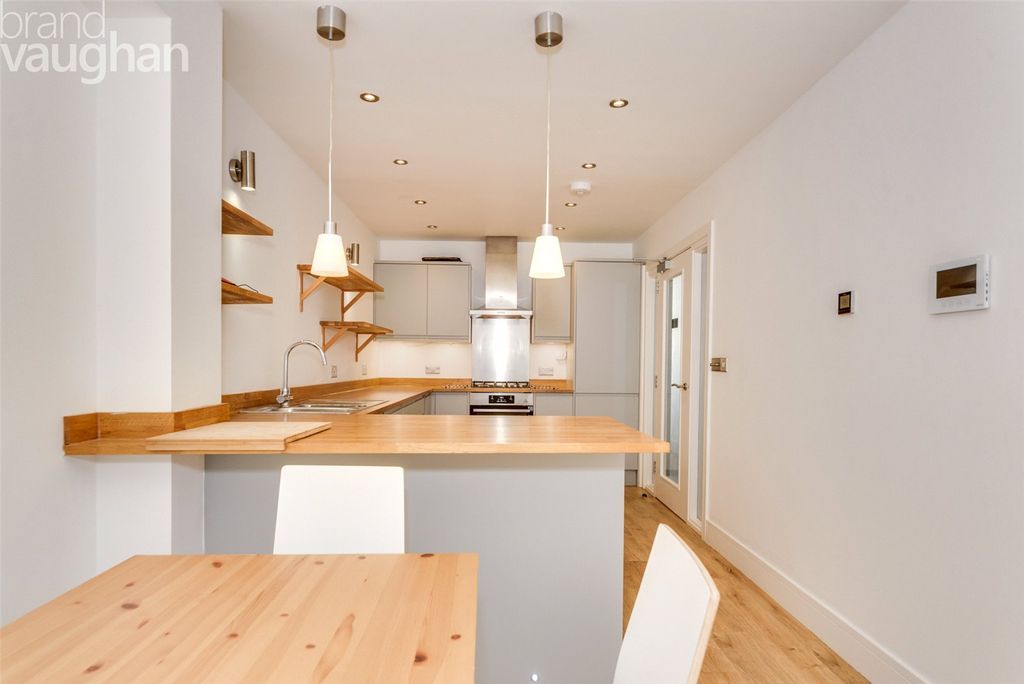 Property photo 2 of 19 Picture No. 07