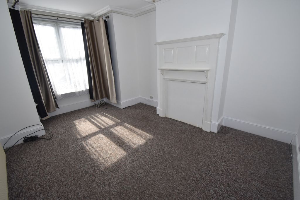 Property photo 3 of 13 Dsc_0009