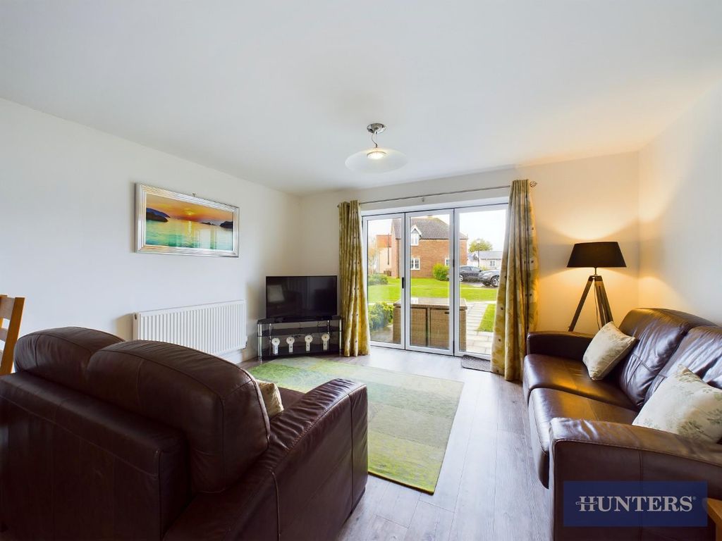 Property photo 2 of 17 Living Room