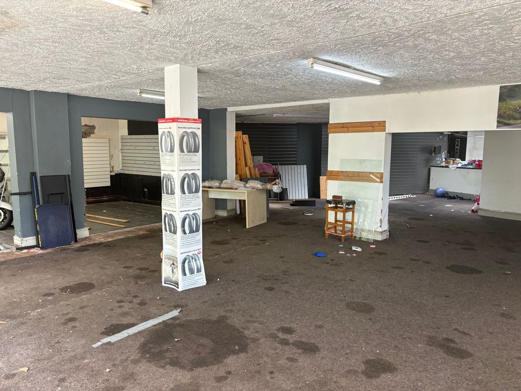Property photo 2 of 3