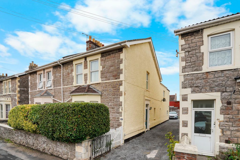 Property photo 1 of 45