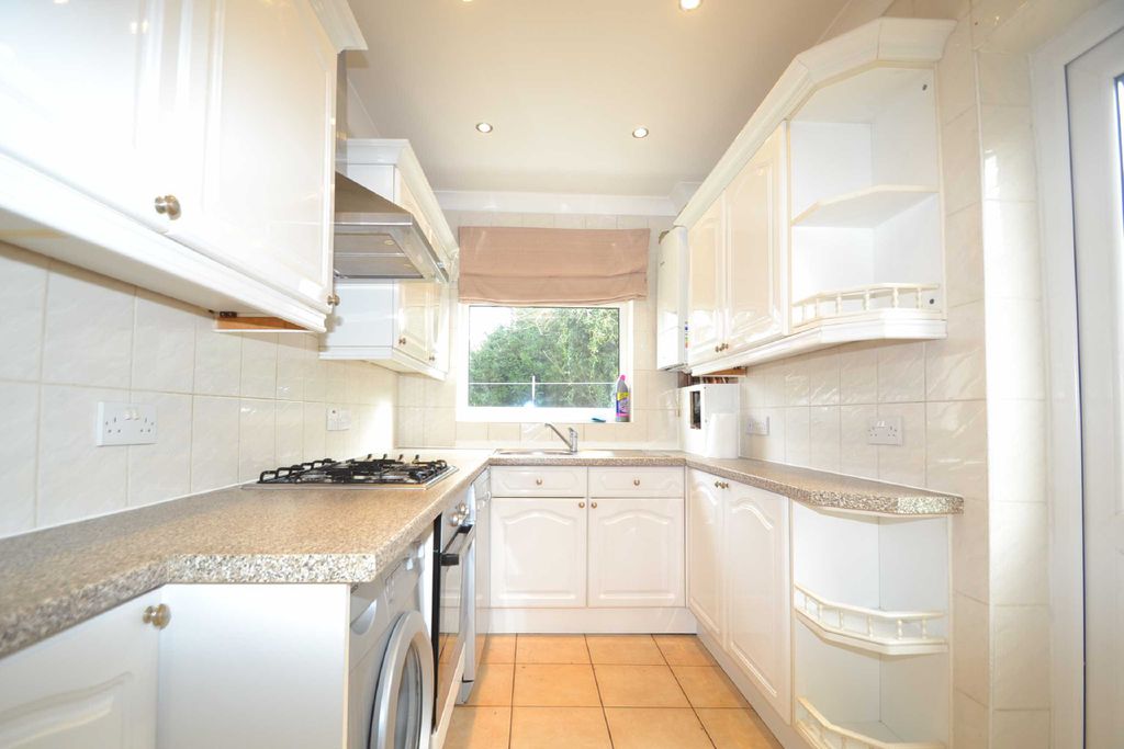 Property photo 3 of 11 Photo