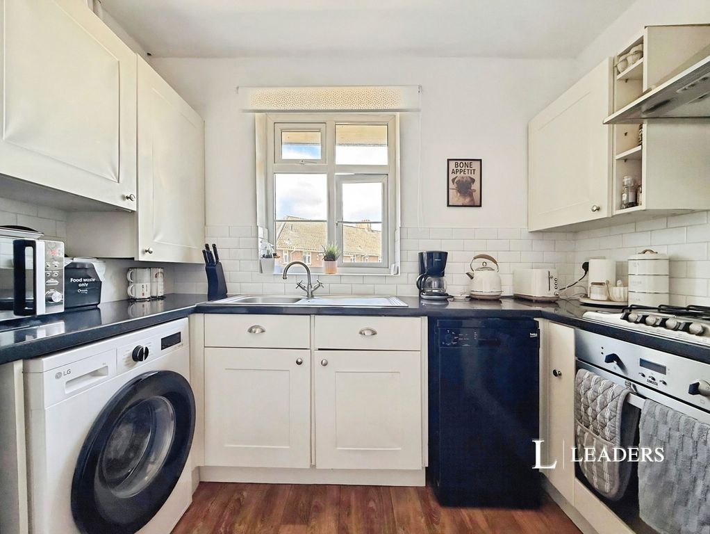 Property photo 2 of 13 Kitchen