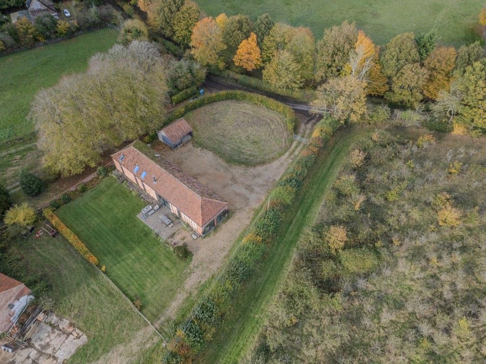 Property photo 2 of 28