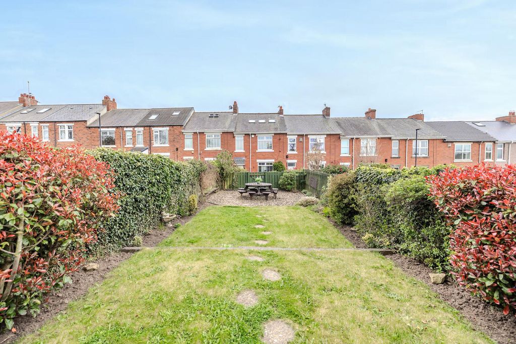 Property photo 1 of 59 Rear Garden