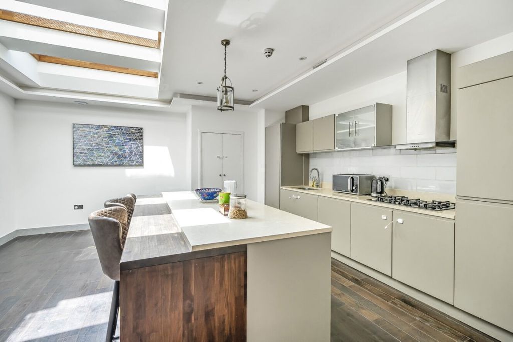 Property photo 1 of 14 Kitchen