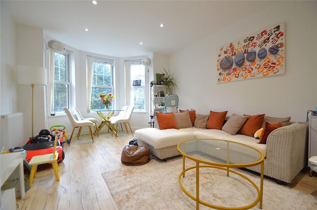 Property photo 1 of 10 Picture No. 05