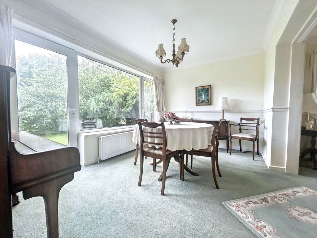 Property photo 3 of 28