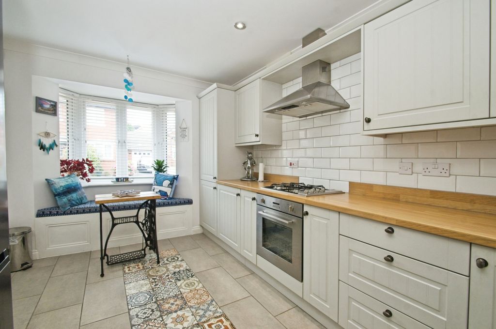 Property photo 3 of 15