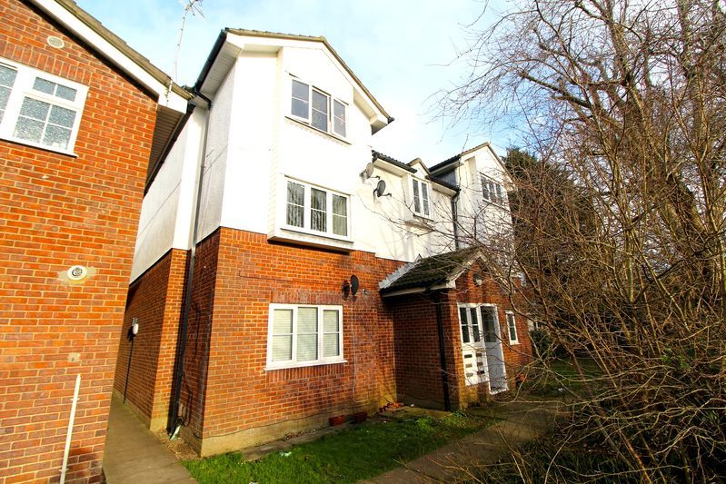 Property photo 1 of 9 Apartment Block