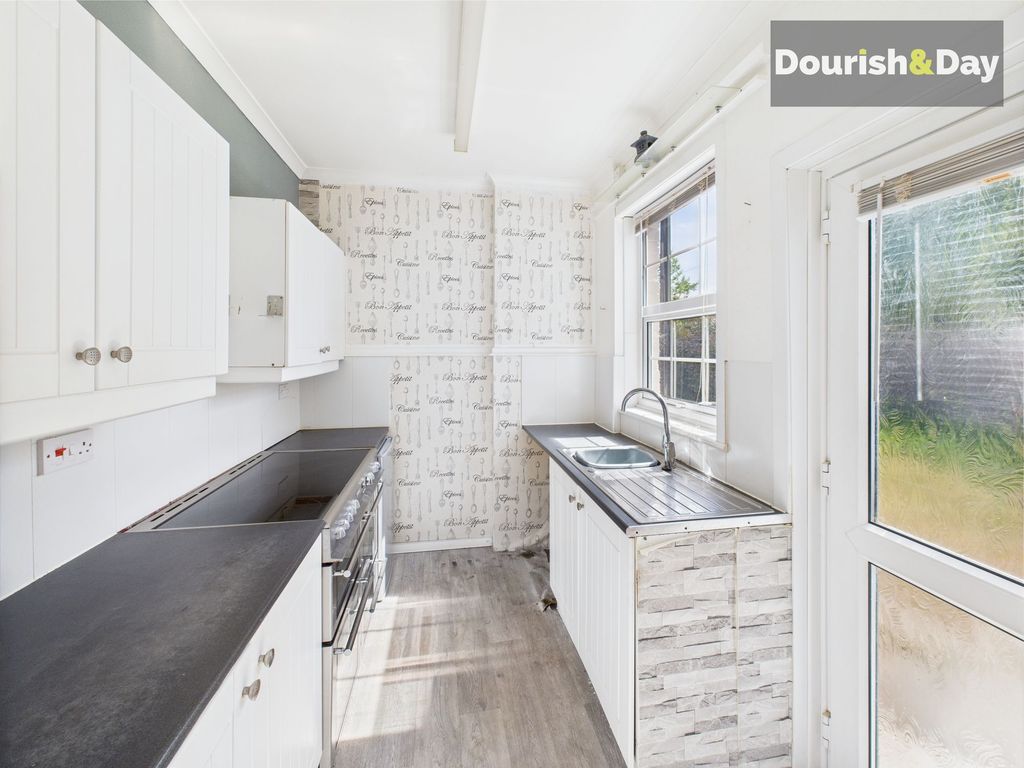 Property photo 3 of 13 Kitchen