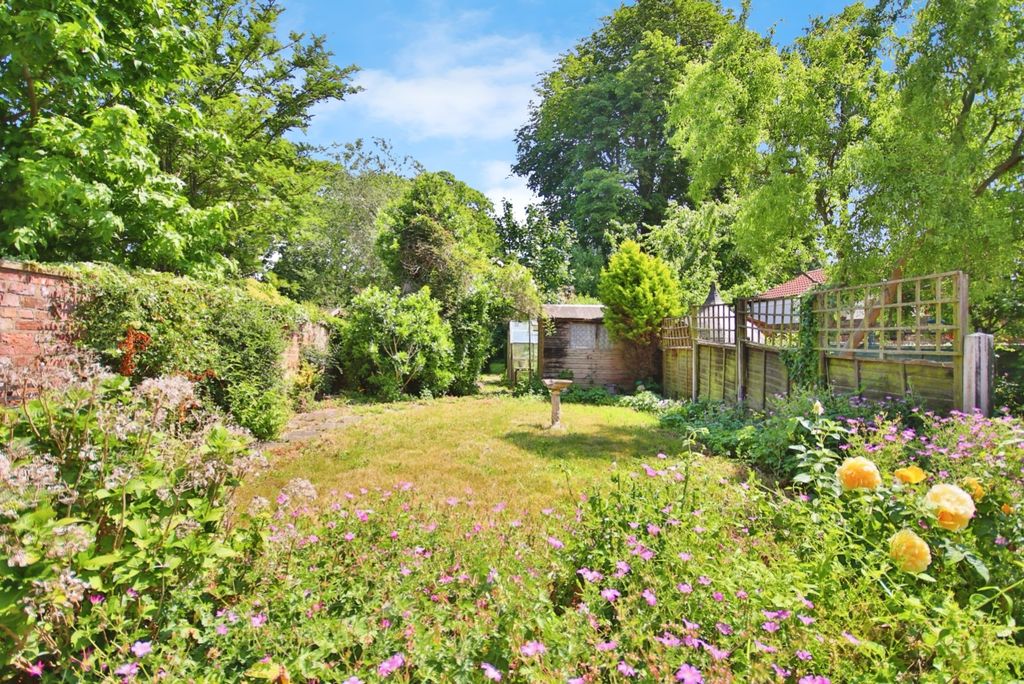 Property photo 2 of 20 4227215