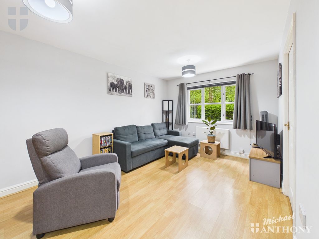 Property photo 2 of 7 A90E7bbc12674780Aa563A69c55285A1_100_Cam03852G0-Pr0699-Still004