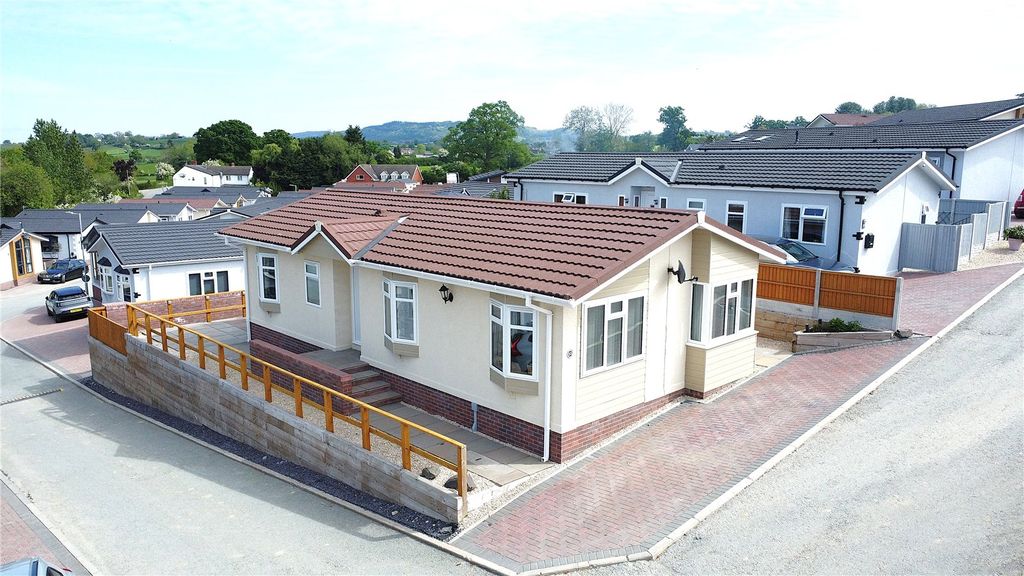 Property photo 1 of 20 Picture No. 02