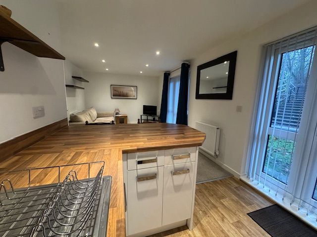 Property photo 2 of 8 Photograph 2