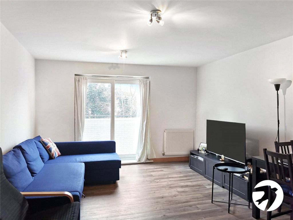 Property photo 2 of 10 Lounge