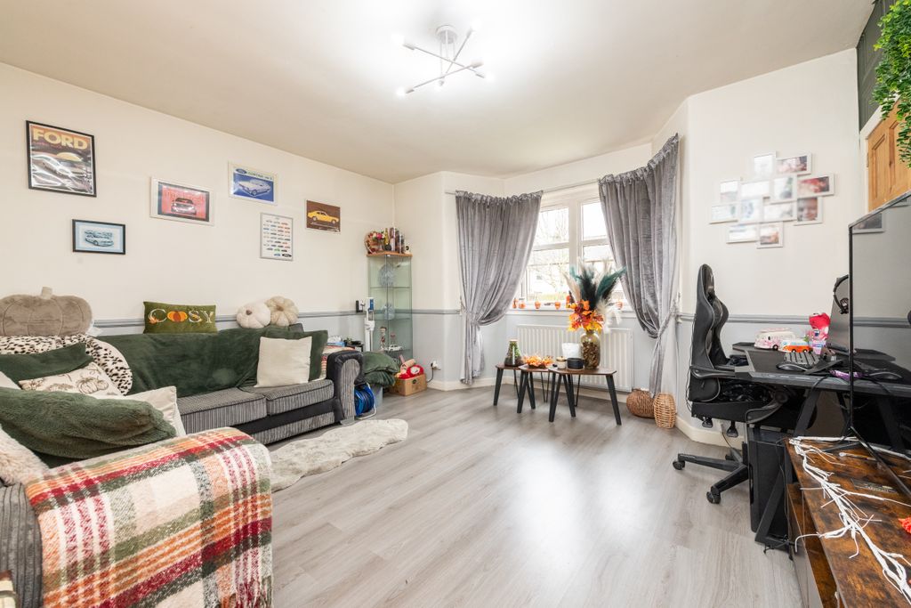 Additional image 4 of 3 bed flat for saleHatton Place, Blairgowrie PH10