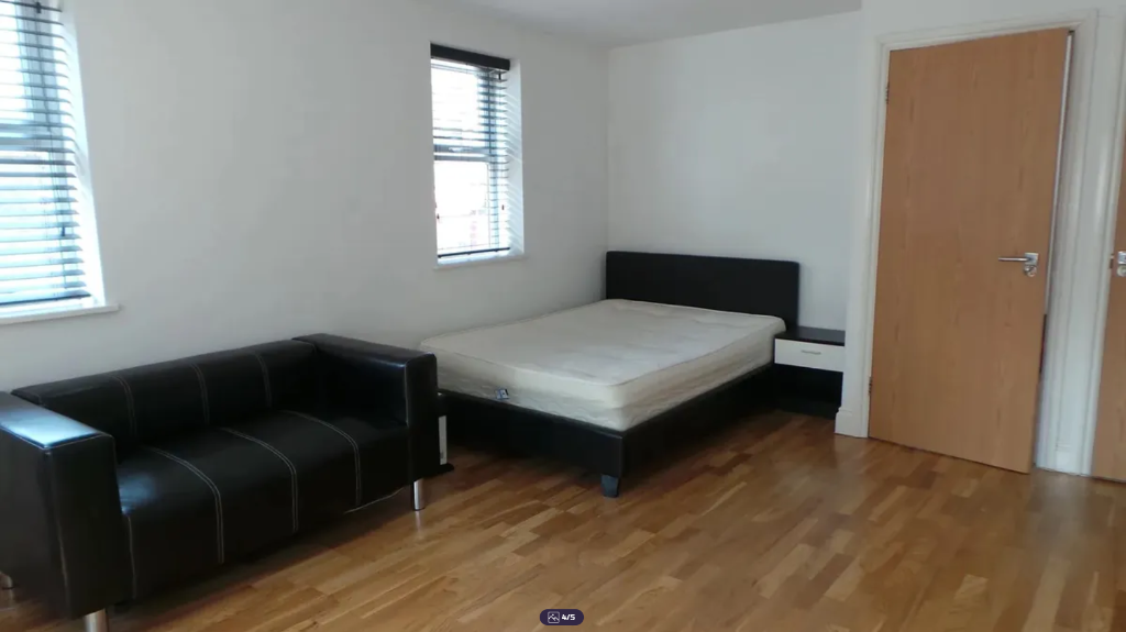 Property photo 1 of 5