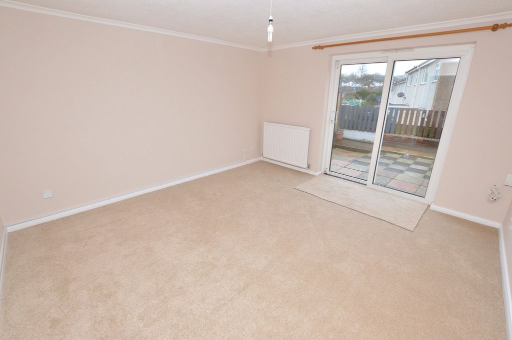 Property photo 3 of 7 Lounge