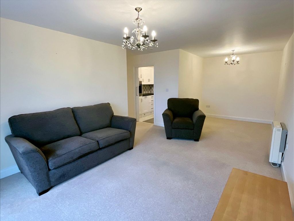 Property photo 3 of 13