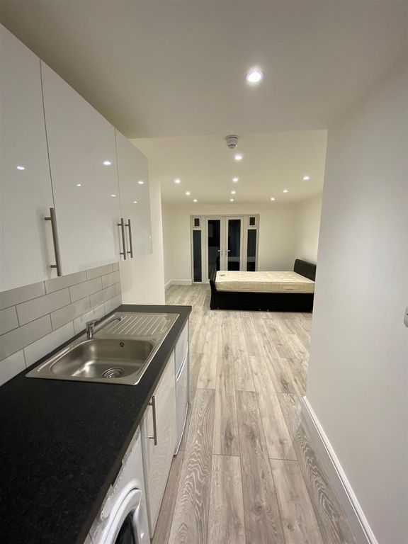 Property photo 3 of 9 5.Jpg