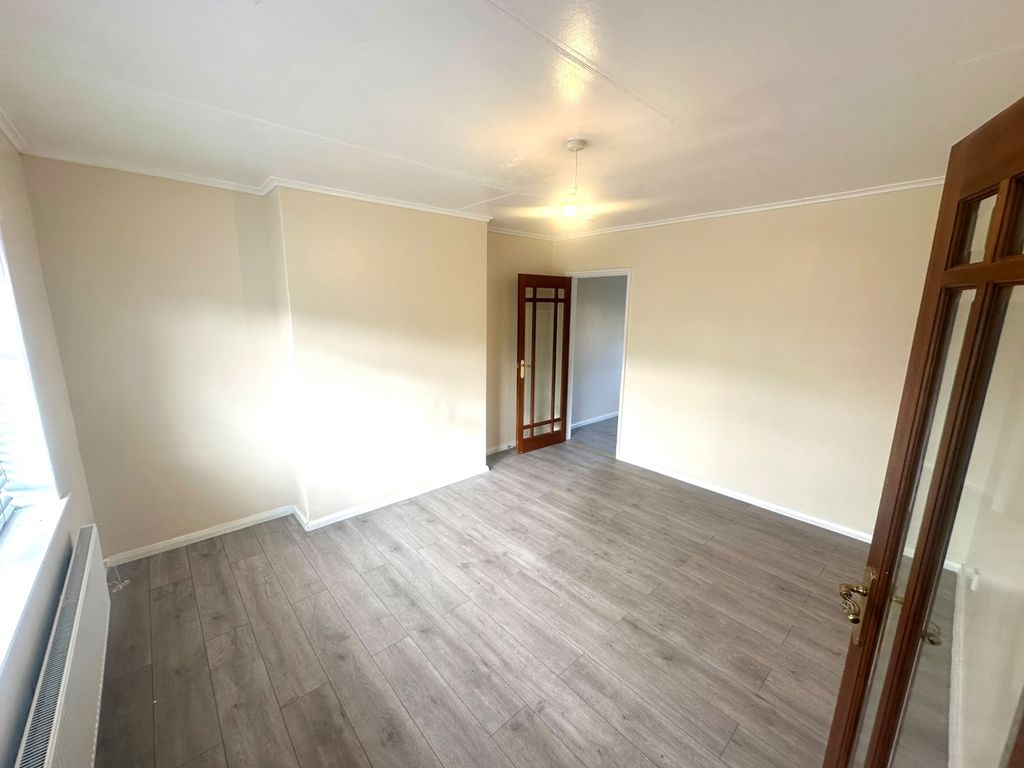 Property photo 2 of 10 Whatsapp Image 2026-09-16 At 10.11.3J