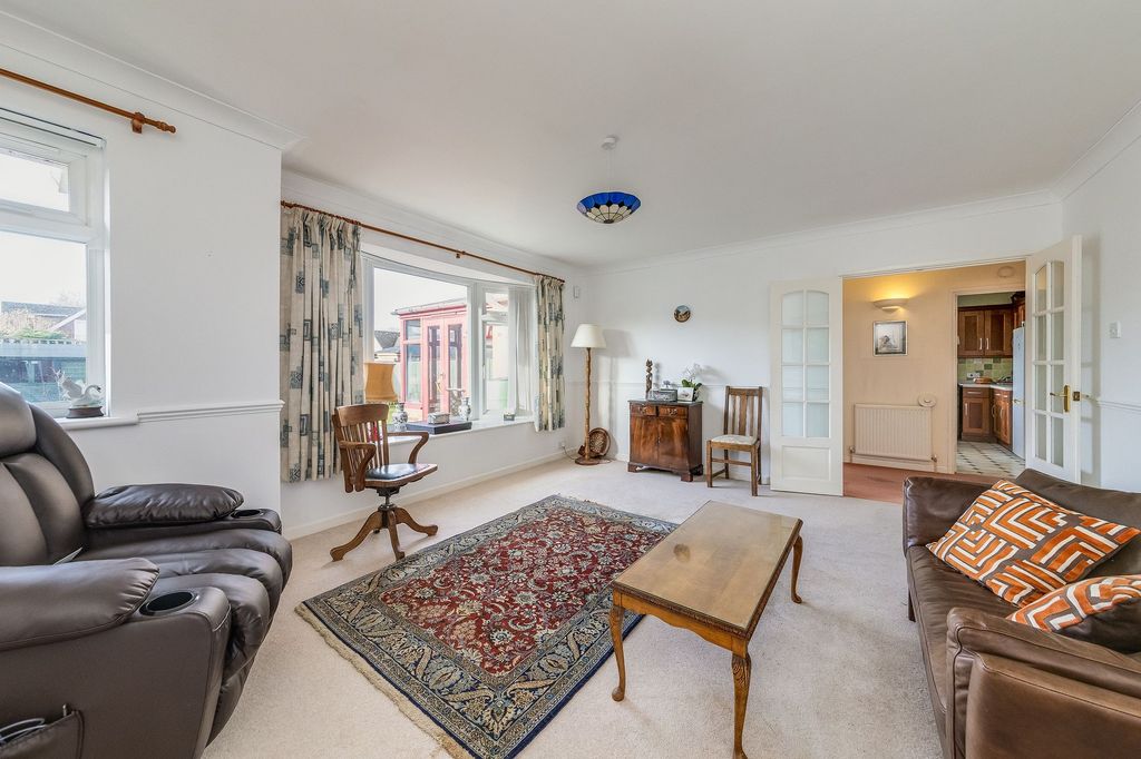 Property photo 2 of 25