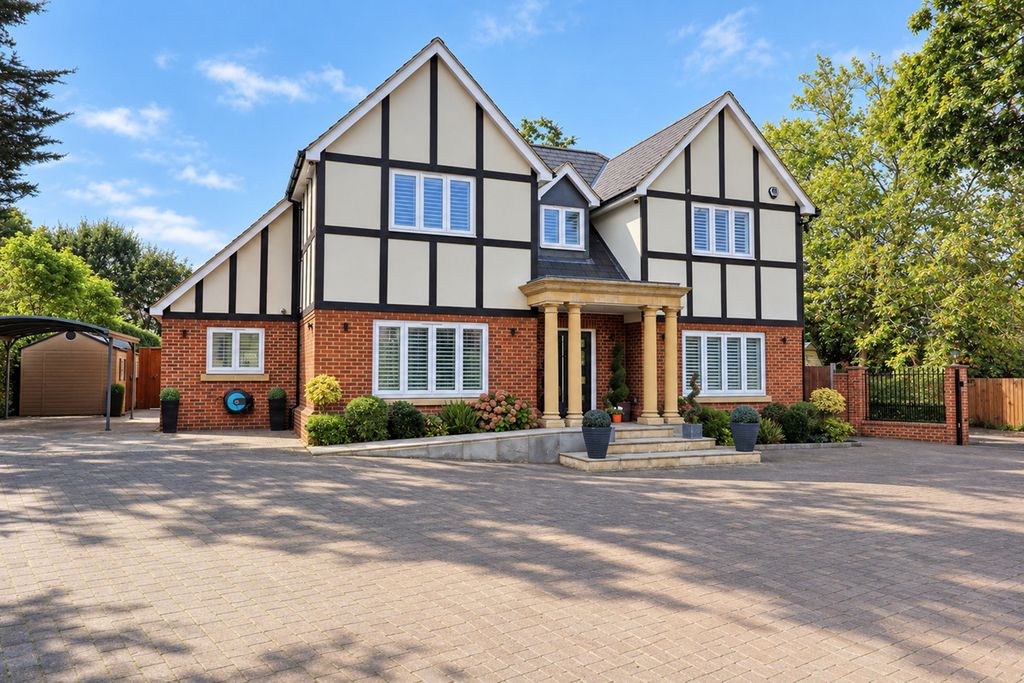 Property photo 1 of 42